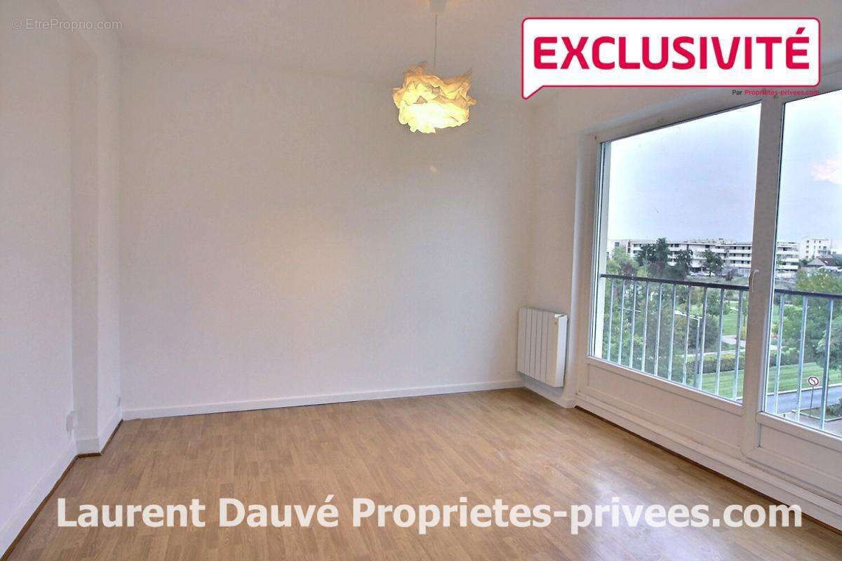 Appartement à SAINT-JEAN-DE-BRAYE