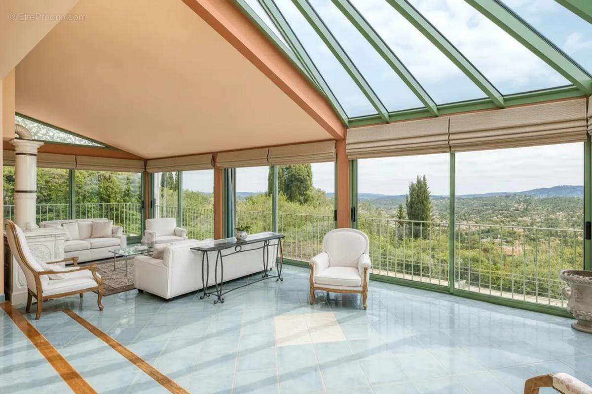 Villa avec piscine, vue sur collines, mer et lac + maison d'amis - photo 5