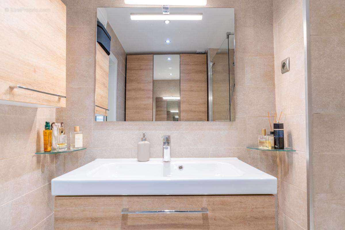 Appartement à MARSEILLE-8E