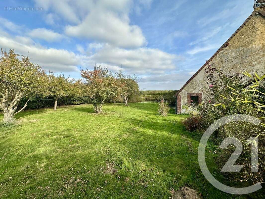 Maison à LA CROIX-DU-PERCHE