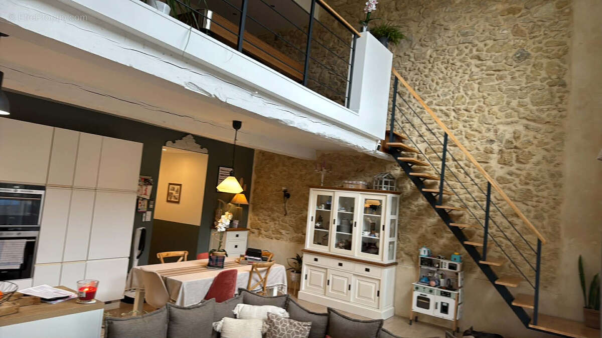 Maison à MOUSSAN