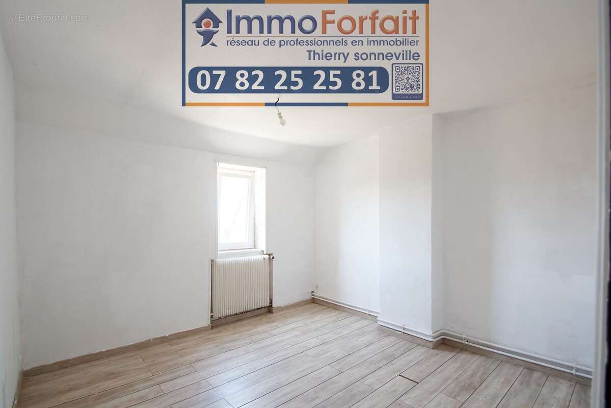 Maison 69 m² à Camphin-En-Carembault  - photo 5