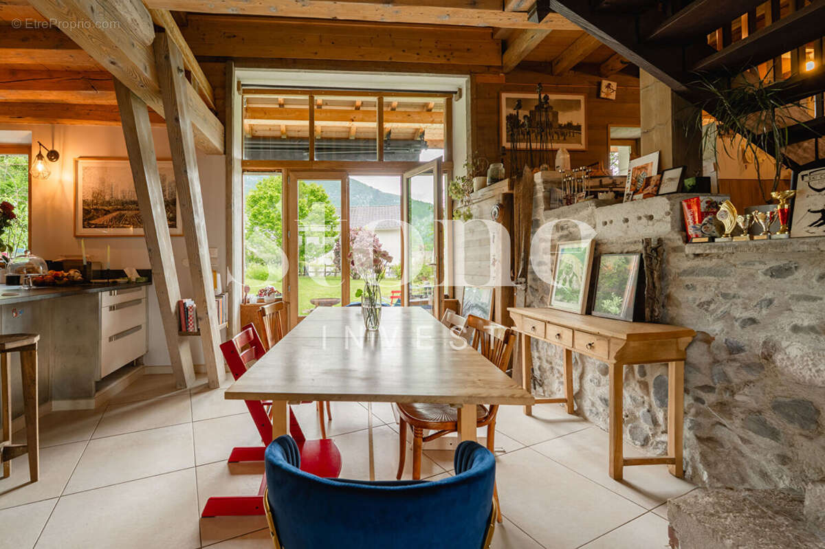 Maison à NAVES-PARMELAN