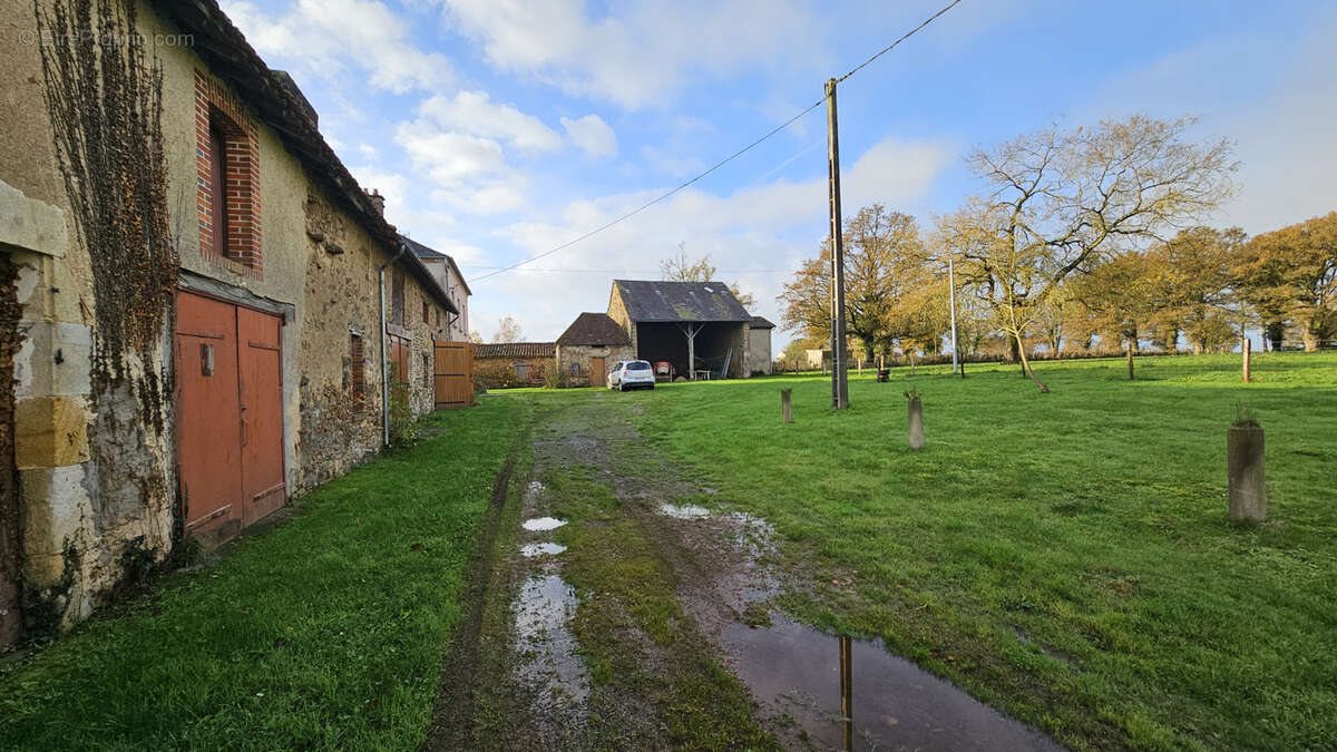 Maison à SAINT-OUEN-SUR-GARTEMPE