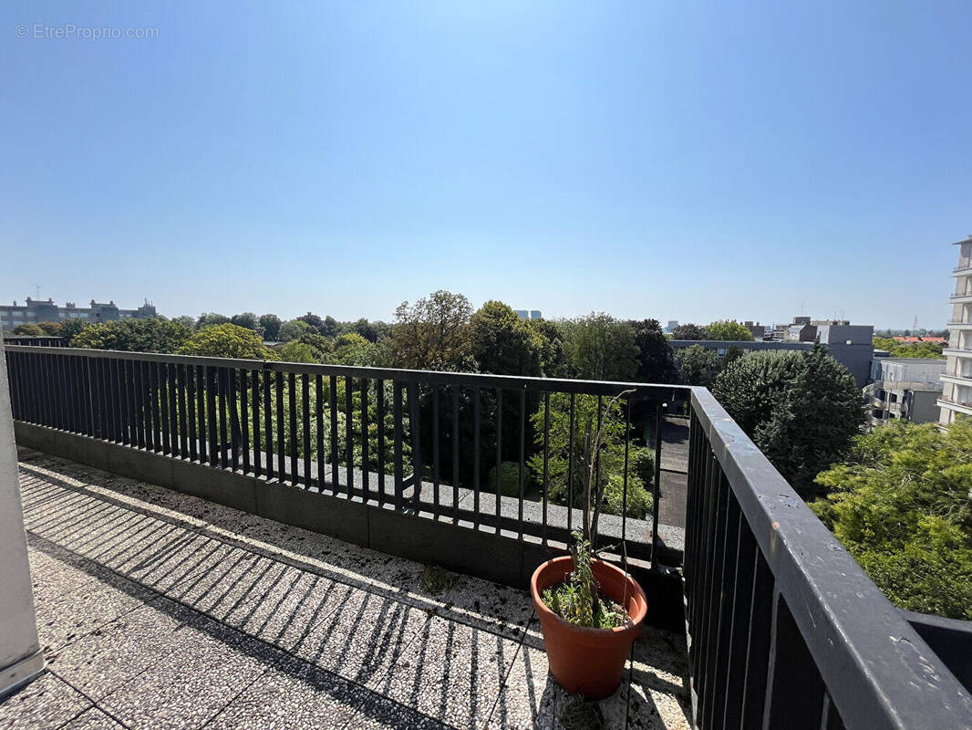 Appartement à LA MADELEINE