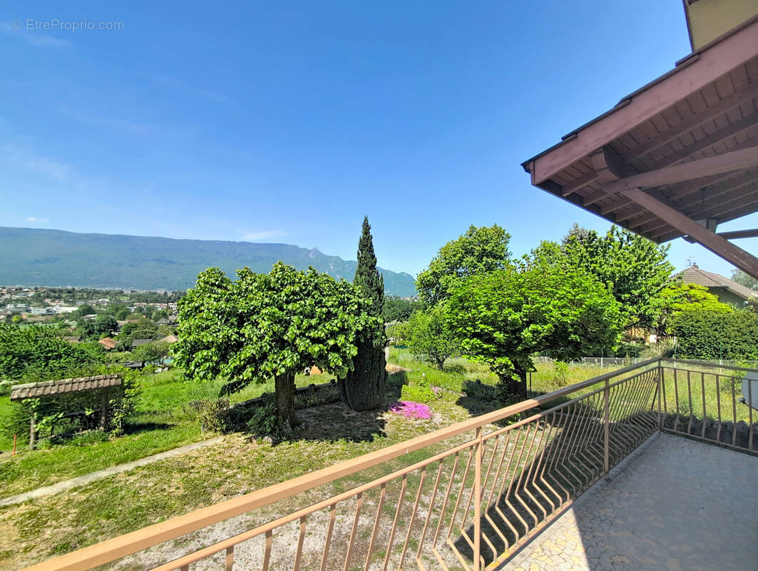 Appartement à DRUMETTAZ-CLARAFOND
