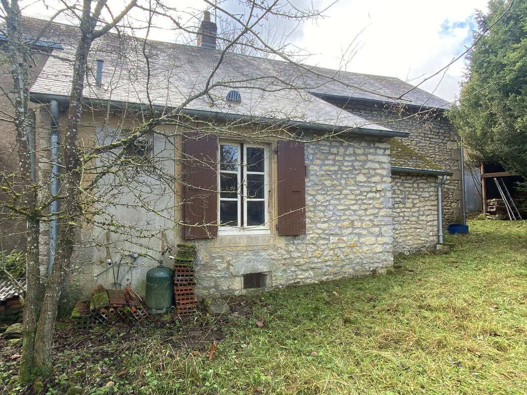 Charmante fermette a renover proche nevers - photo 7