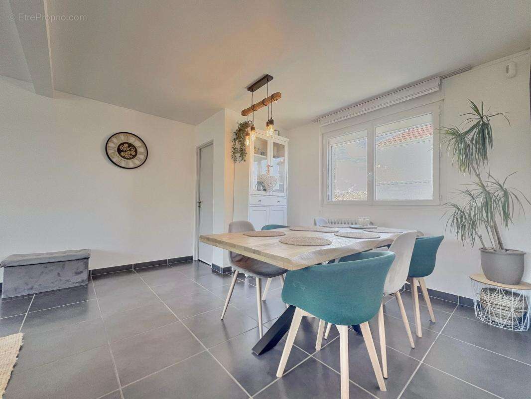 Maison à MARSANNAY-LA-COTE