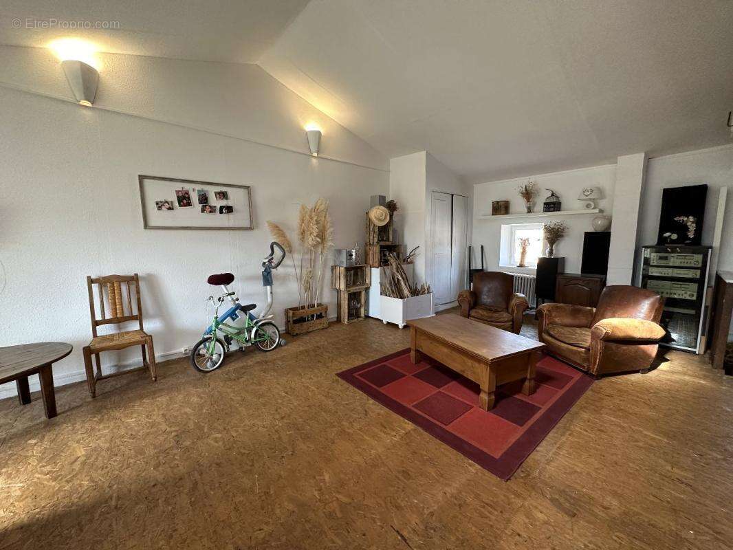 Maison à CAUNES-MINERVOIS