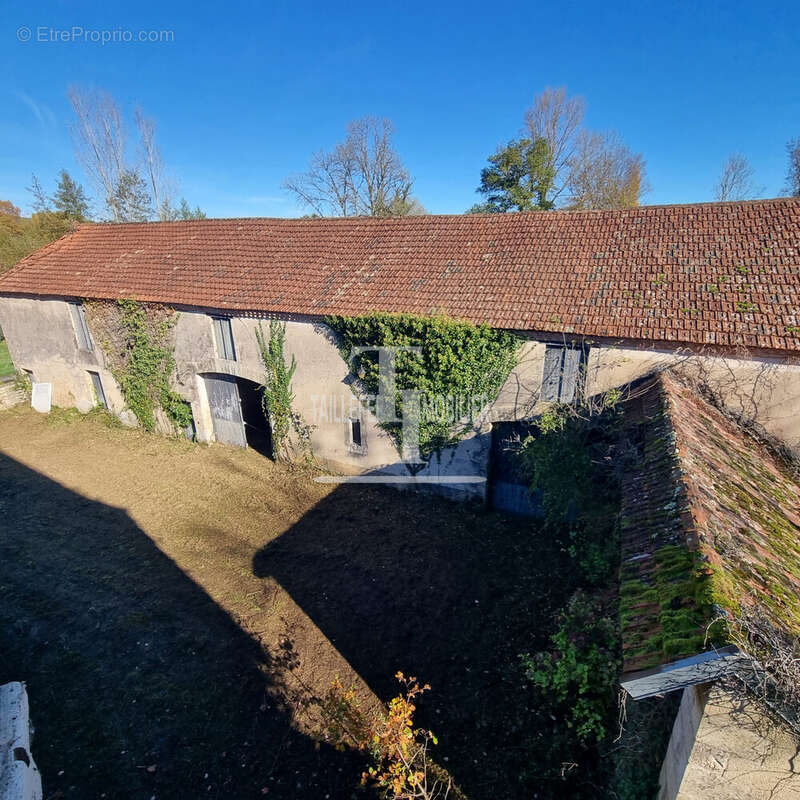 Maison à CHERVEIX-CUBAS