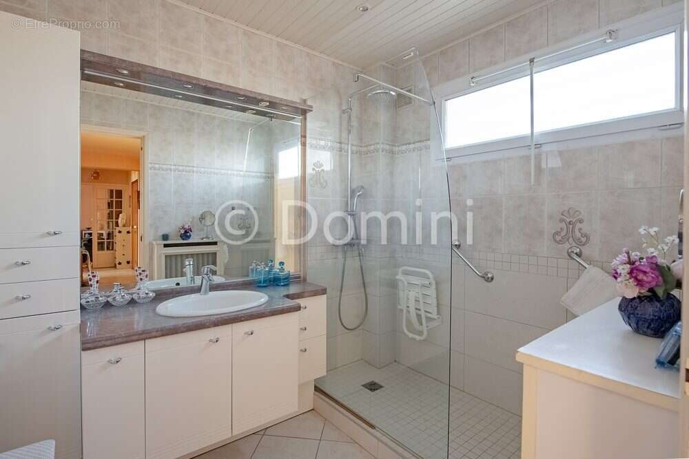 Appartement à FONTENAY-SOUS-BOIS