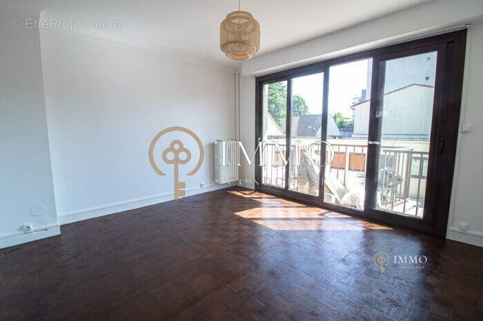 Appartement à BOURG-LA-REINE