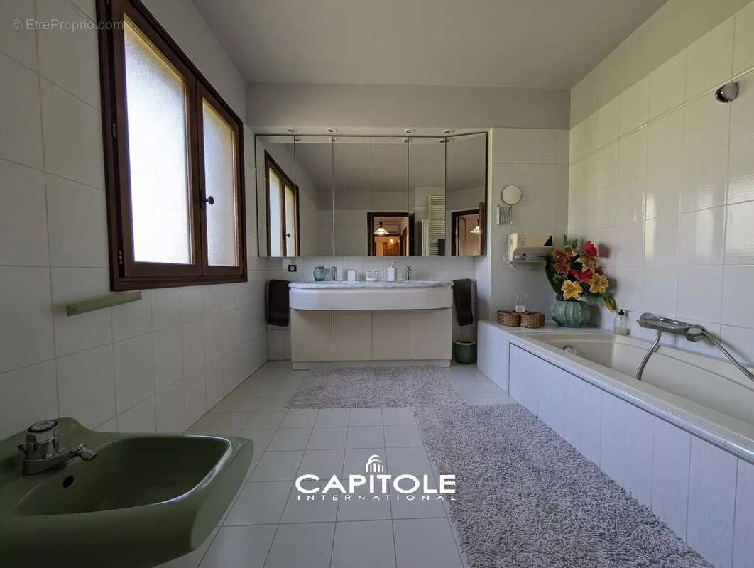 Maison à LA GAUDE