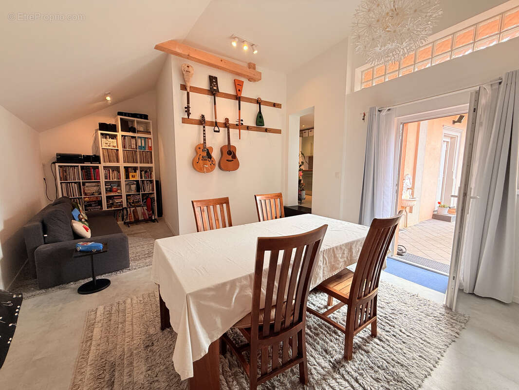 Maison à WEYERSHEIM