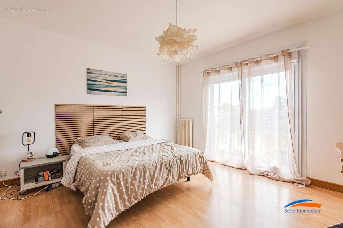  - Appartement à REIMS