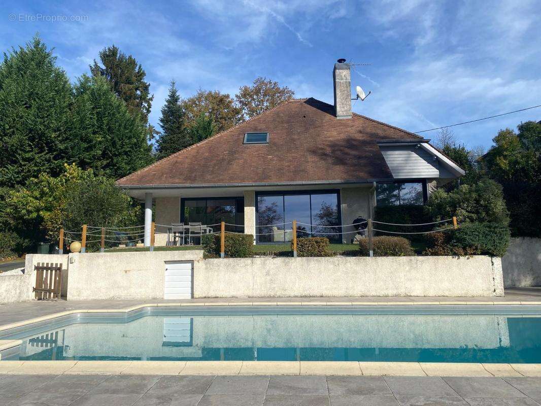 Maison à SERRES-MORLAAS