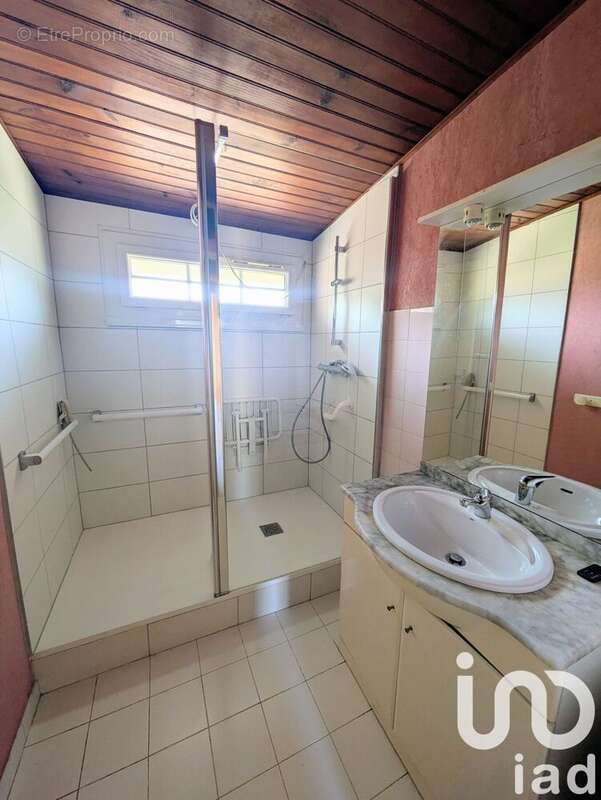 Photo 6 - Maison à LE PONTET