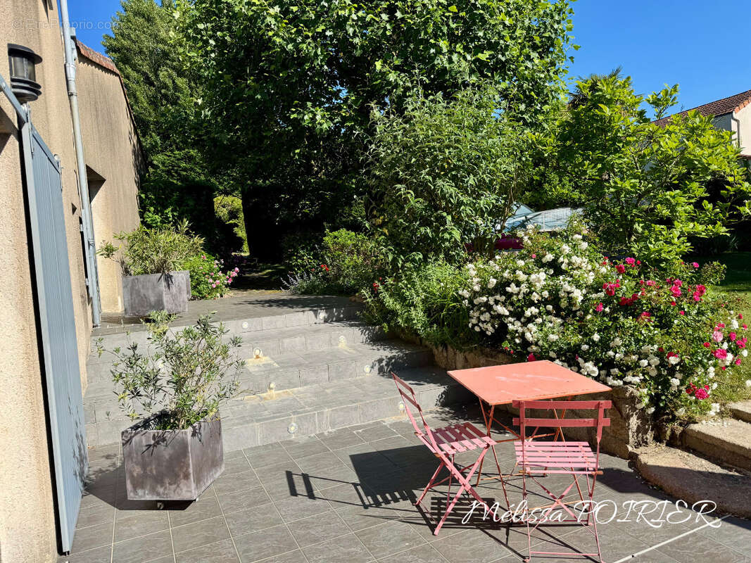 Maison à MORTAGNE-SUR-SEVRE