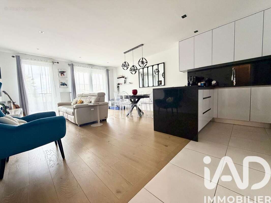 Photo 1 - Appartement à LE PLESSIS-TREVISE