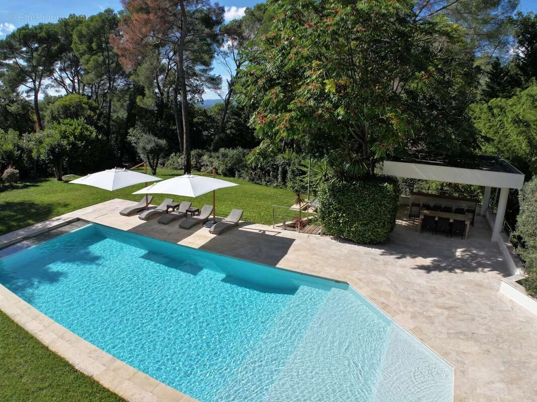 Maison à MOUGINS