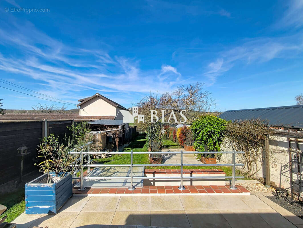 Maison à CRIQUEBEUF-SUR-SEINE