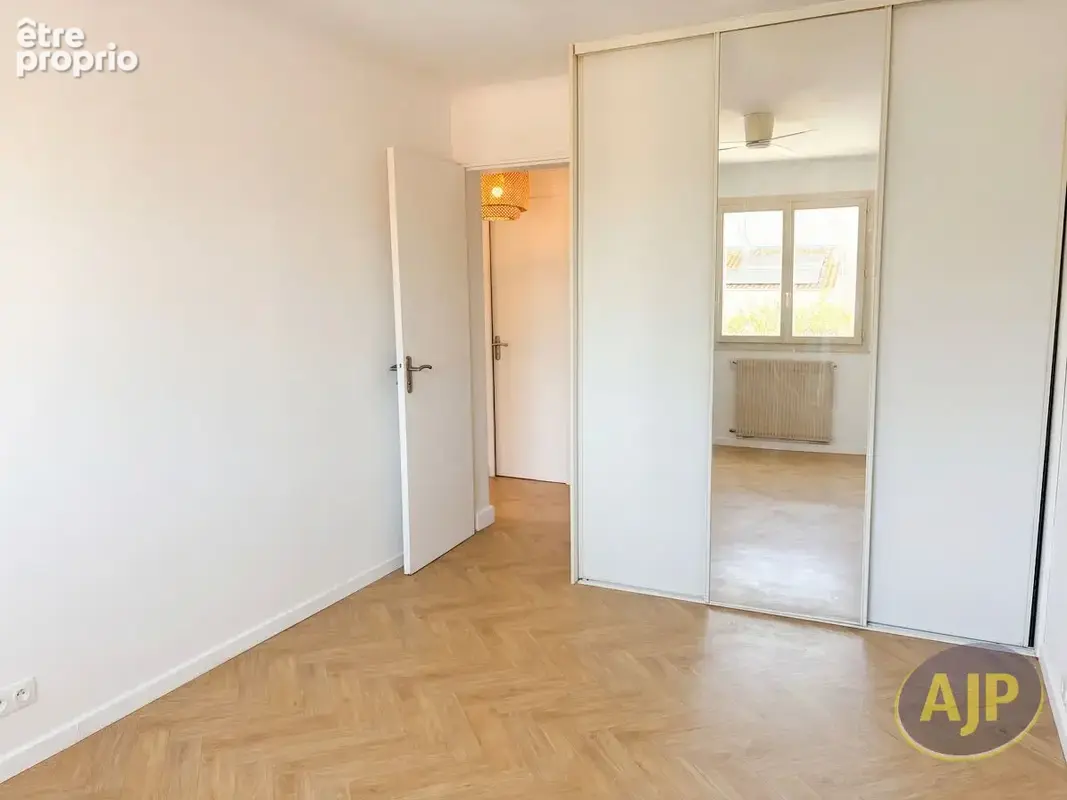 Appartement 57 m2 Quartier Gare / Proche Centre - photo 6