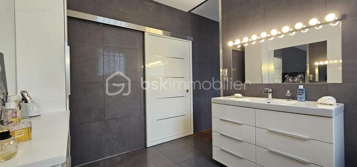  Maison contemporaine de 117 m2 – Vichy quartier prisé - photo 11
