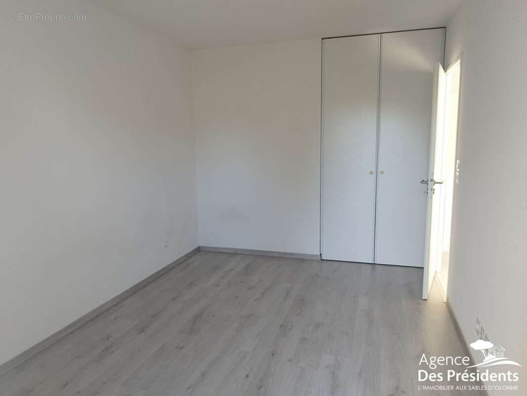 Appartement bourg chateau - photo 7