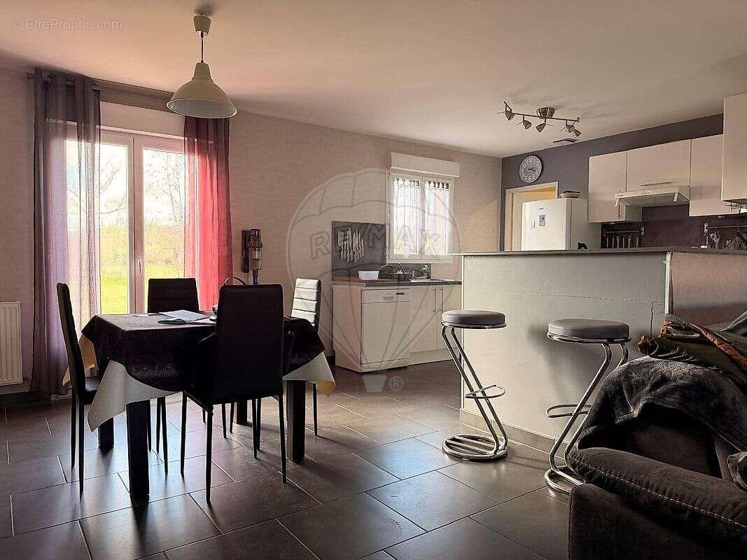 Maison à SICHAMPS