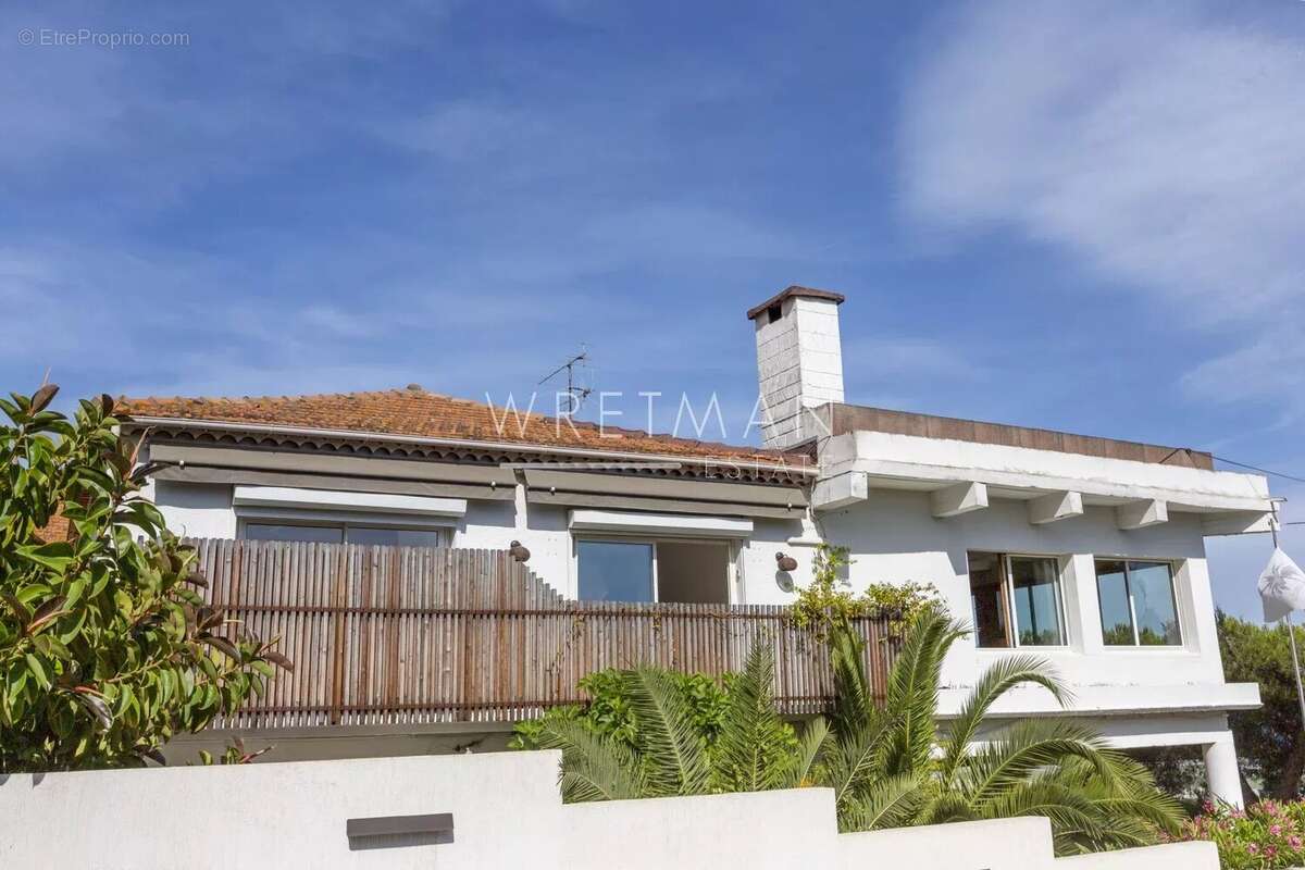 Maison à LES ISSAMBRES