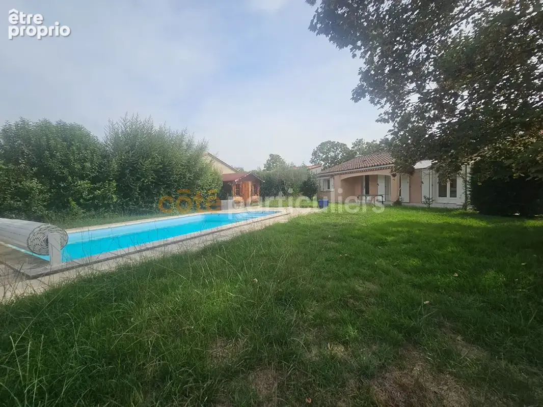 Maison de plain pied avec jardin clos et piscine - photo 3