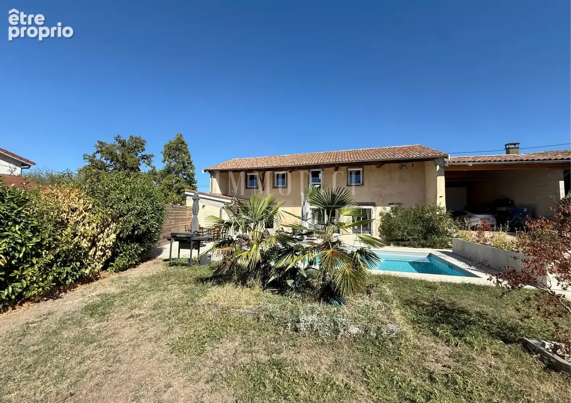 Maison de caractère rénovée avec piscine à Genouilleux. - photo 23