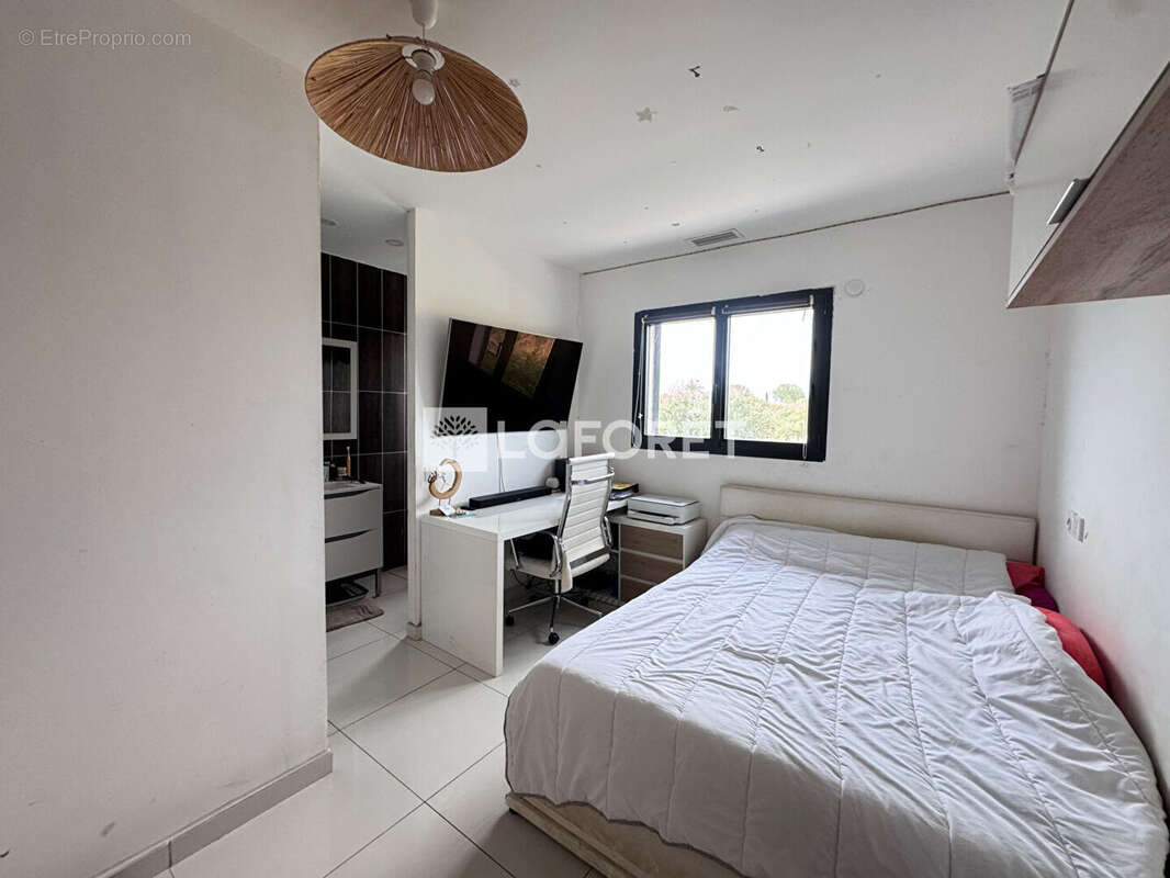 Maison à PEYRESTORTES