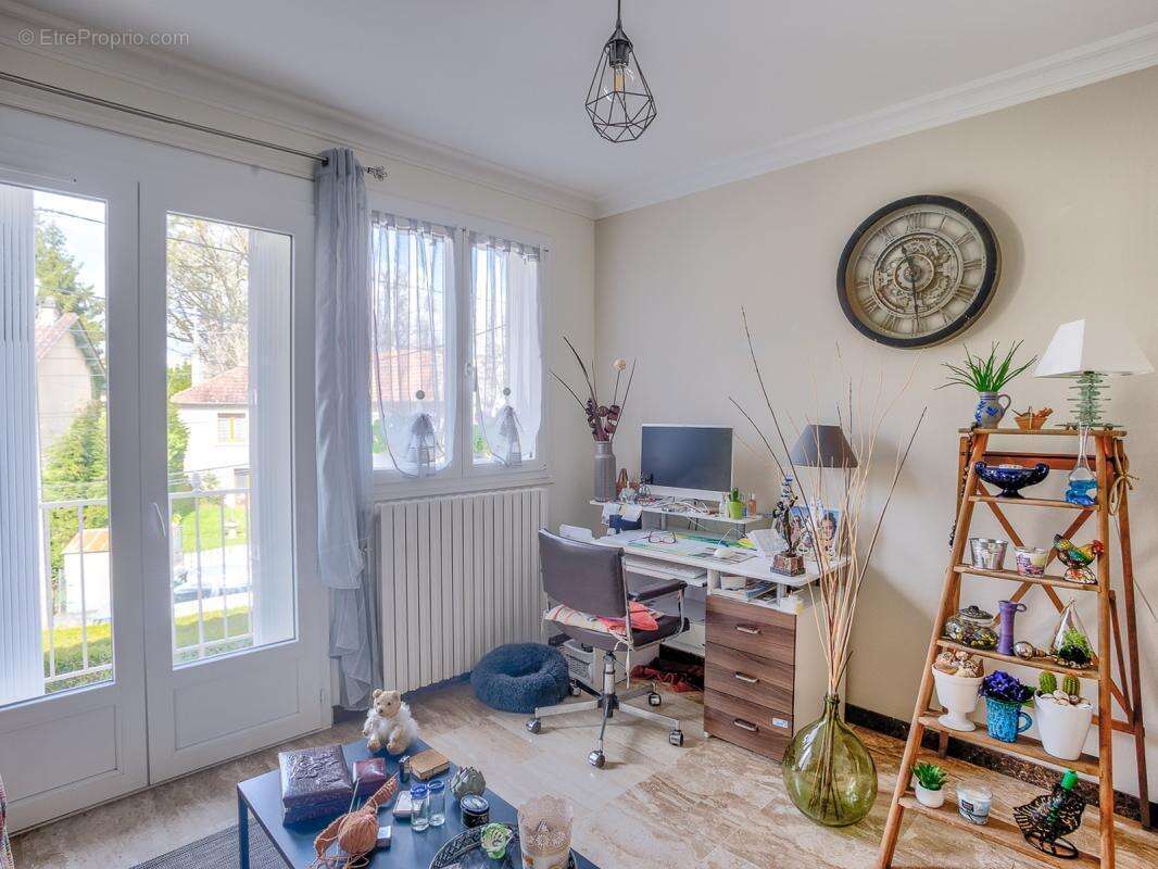 Maison à COULOUNIEIX-CHAMIERS