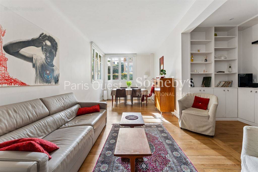 Appartement à NEUILLY-SUR-SEINE