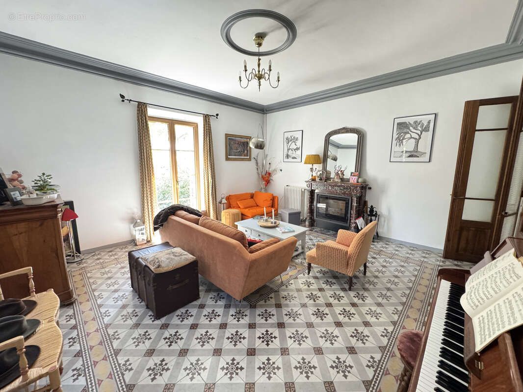 Maison à LA MOTTE-DU-CAIRE