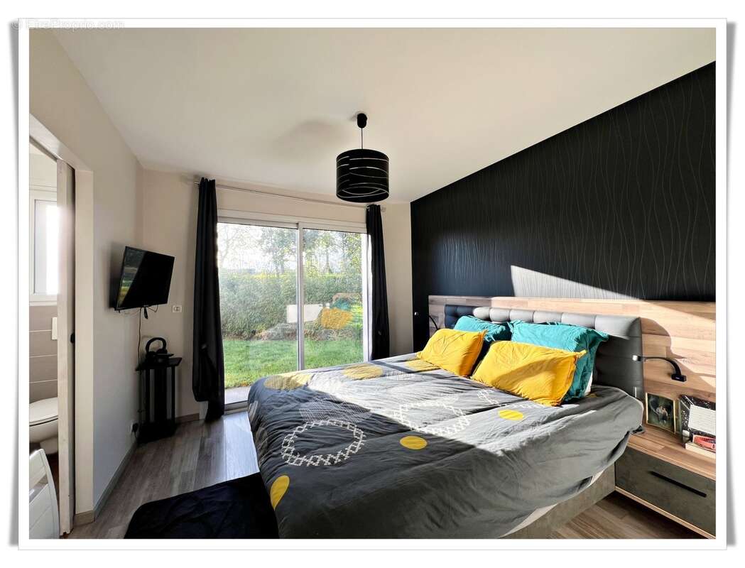 À vendre au Sourn, à proximité immédiate de Pontivy : découvrez cette spacieuse maison familiale de plus de 200 m² habitables - photo 16