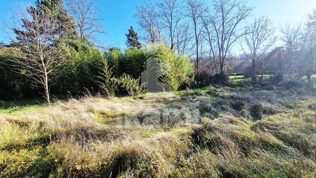 Maison à CHATILLON-SAINT-JEAN
