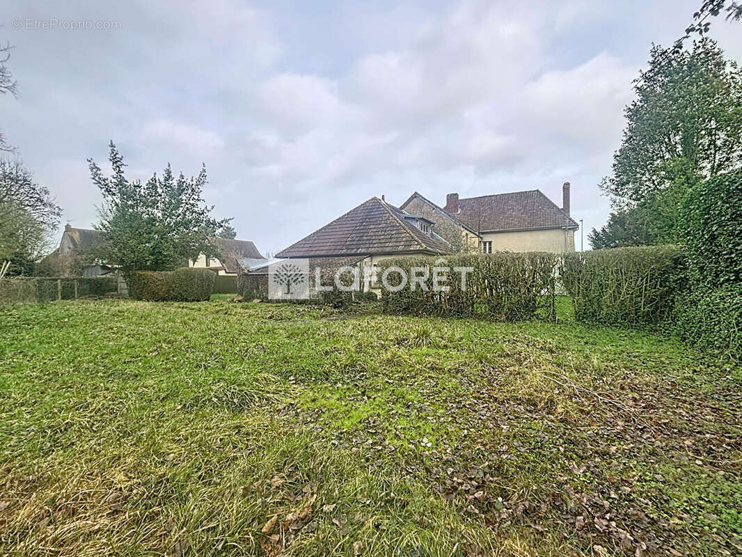 Maison à POTIGNY