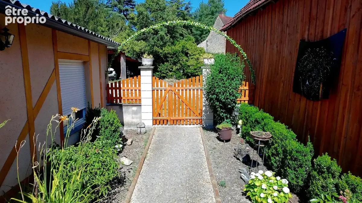 Maison de plain-pied rénovée avec piscine, terrasse couverte de 50 m² et chalet indépendant – Périgord Noir - photo 16