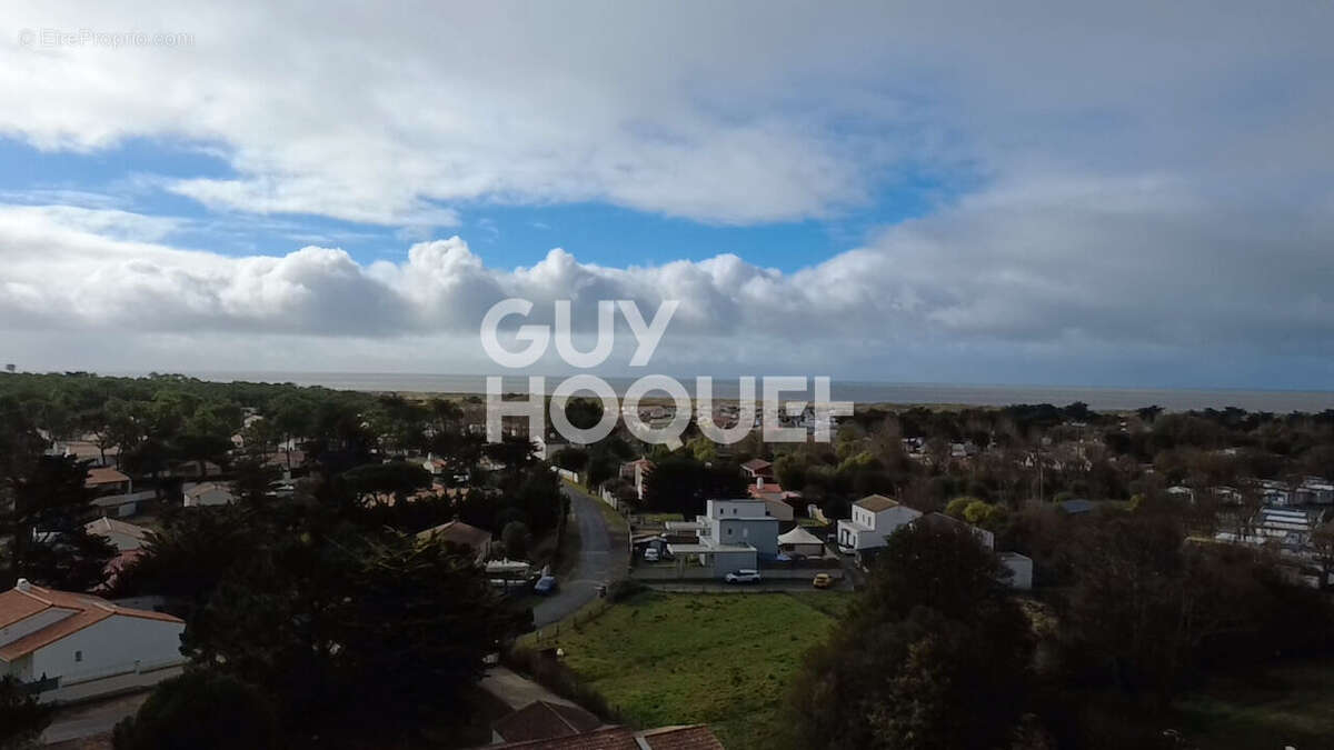 Terrain à SAINT-HILAIRE-DE-RIEZ