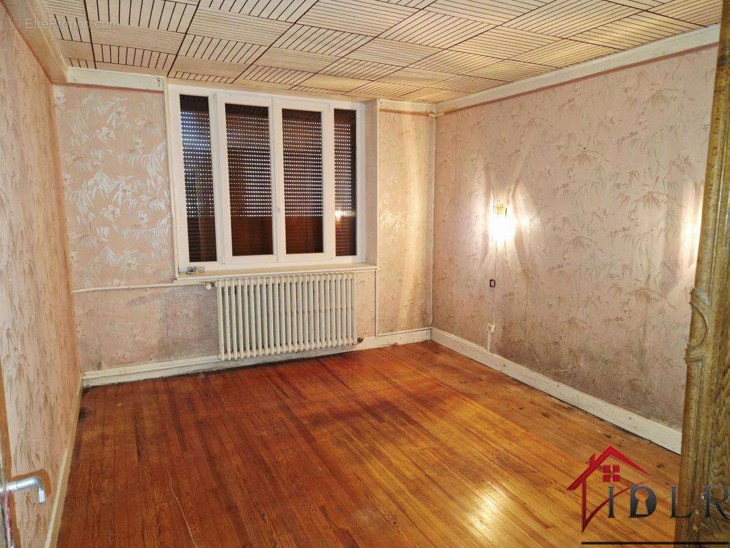 Maison à TERRE-NATALE