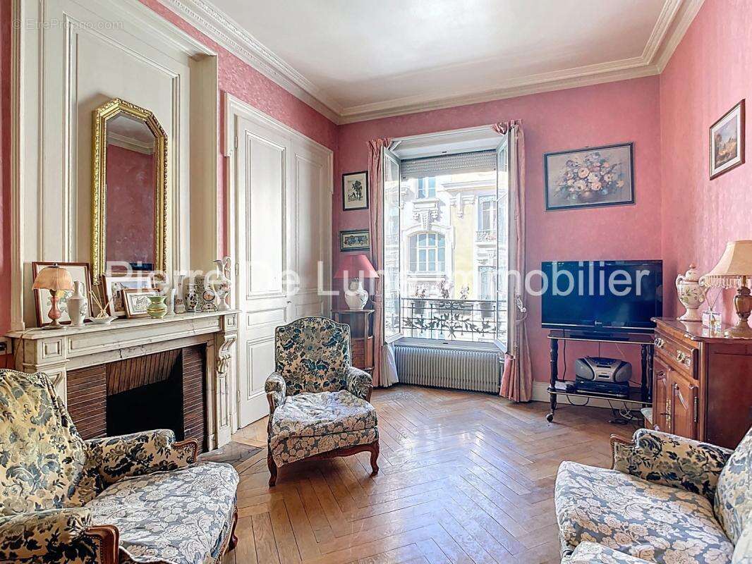 Lyon 1er – martinière  grand t2 de  69 m² – - photo 11