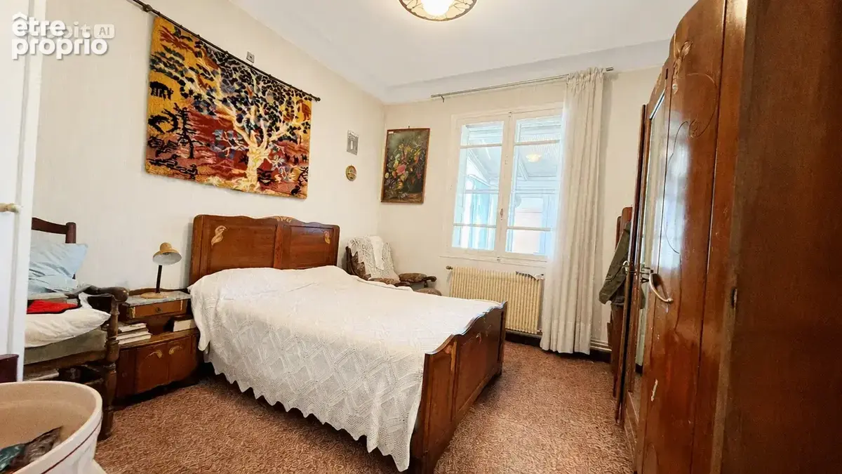 Propriété traditionnelle de 148 m2 sur parcelle arborée de 780 m2 avec dépendances - photo 5