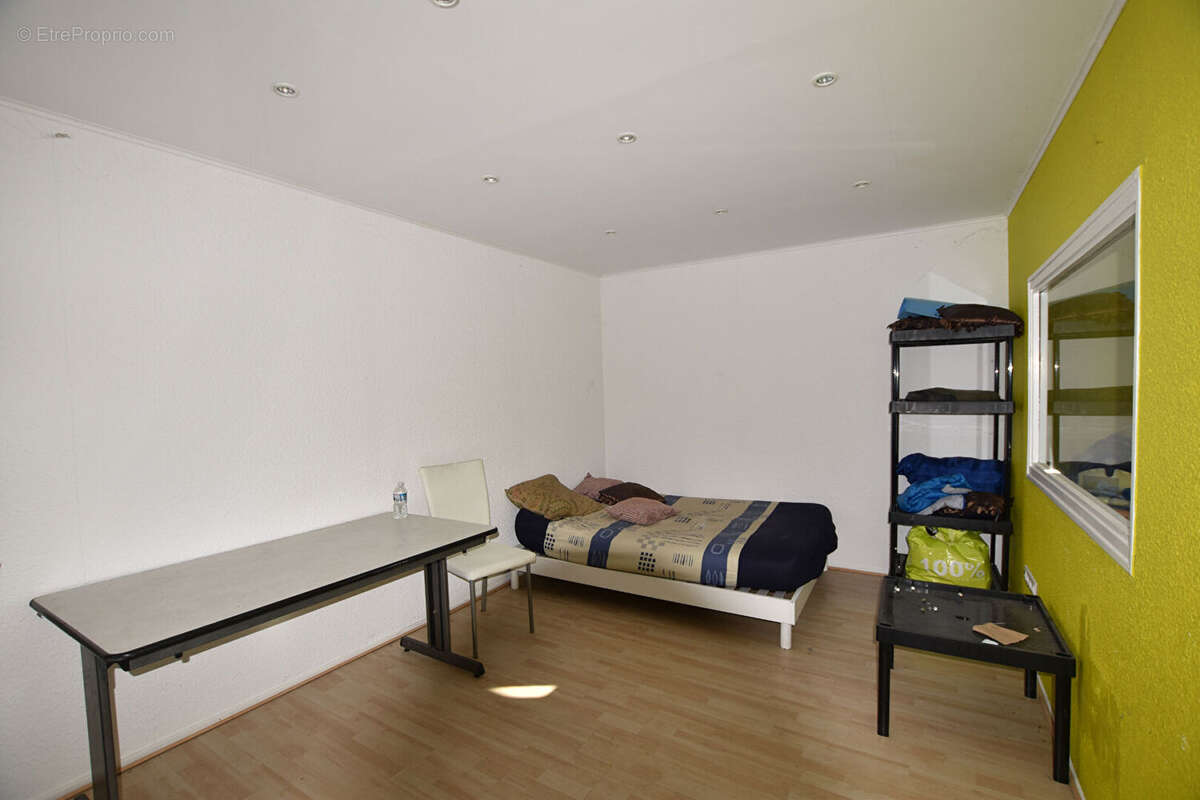 Commerce à LAPALISSE