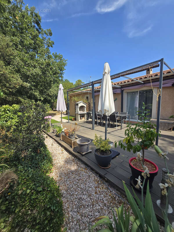 Maison à CAMPS-LA-SOURCE