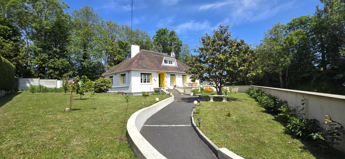 Maison à GRANDCAMP-MAISY