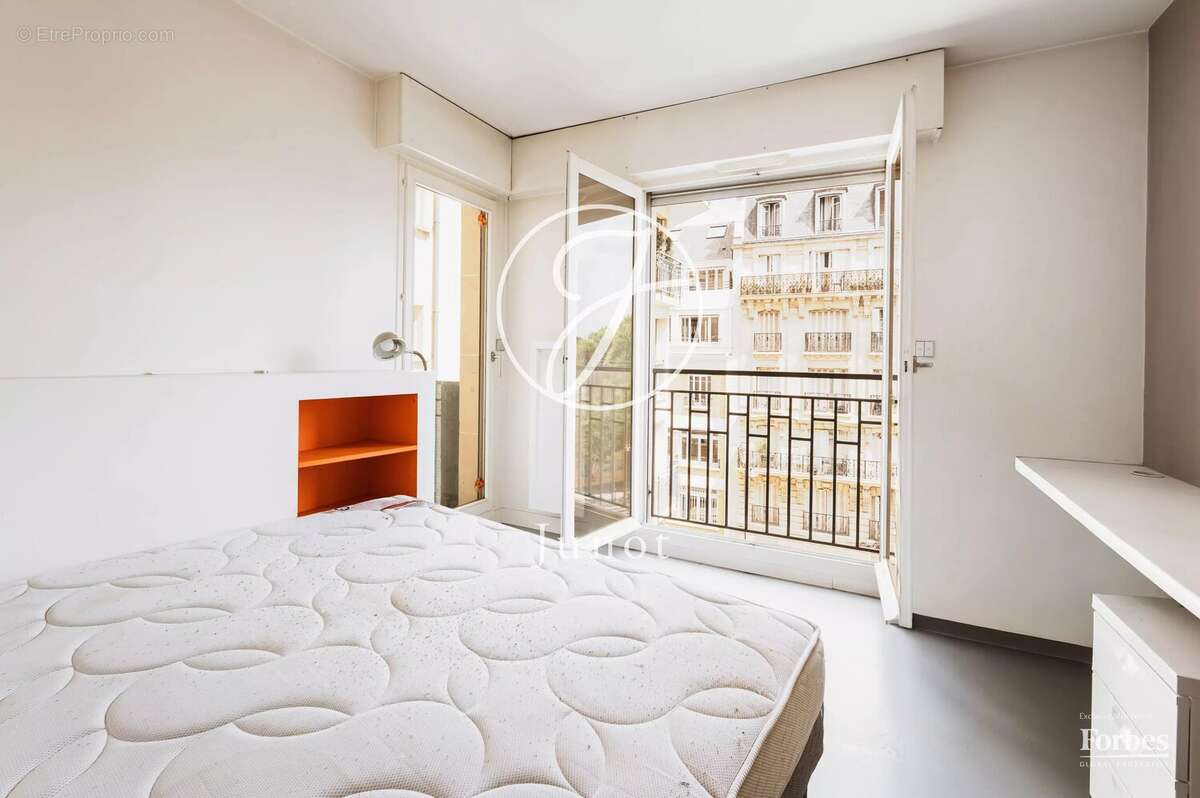 Paris 16e - GARIGLIANO - Appartement type duplex à vendre - 5 pièces - 177,93m² Carrez - 4 chambres - 2 Balcons - Lumineux. - photo 17