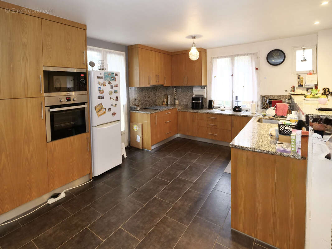 Maison à LE CHATELET-EN-BRIE