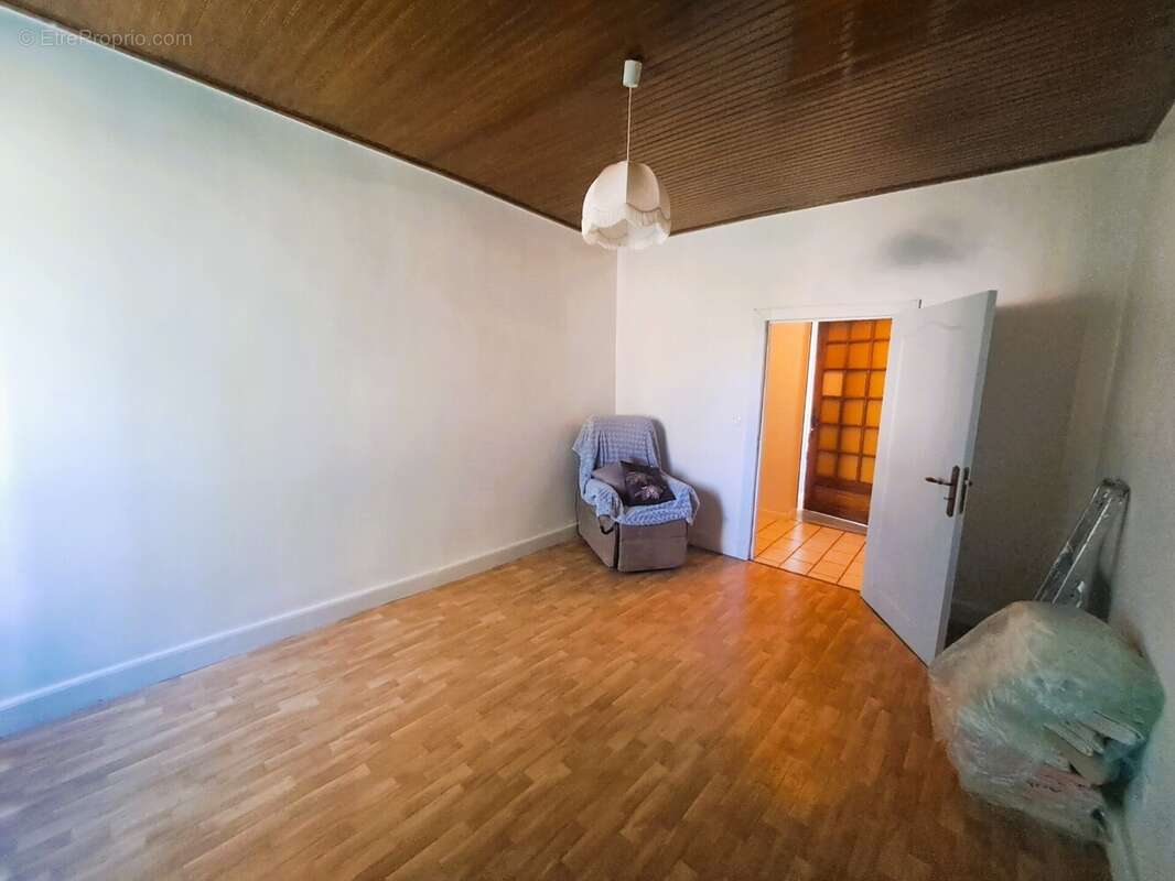 Maison à CAMPAGNAC-LES-QUERCY